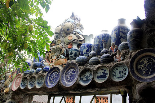 “Độc đáo” Ngôi nhà được gắn 9000 cổ vật ở Vĩnh Phúc